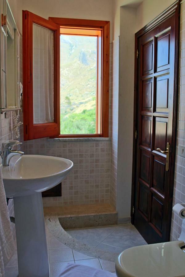 Raggio Di Sole Bed & Breakfast Macari Exterior foto